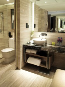 Hiring a Contractor for Bathroom Remodeling in Lansing